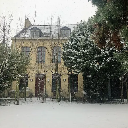 - Restaurant Au Tonnelier فندق بيرج