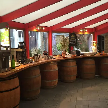 Hotel - Restaurant Au Tonnelier 3*