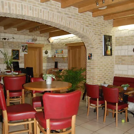 - Restaurant Au Tonnelier