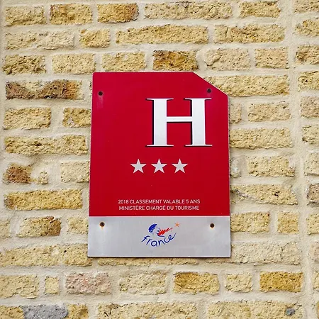 Au Tonnelier Hotel