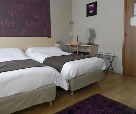 - Restaurant Au Tonnelier Hotel