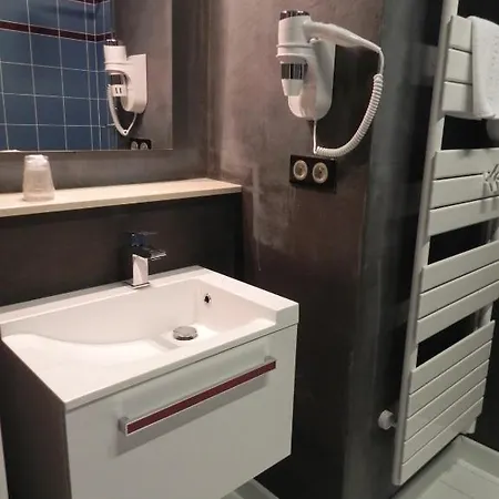 Hotel - Restaurant Au Tonnelier 3*