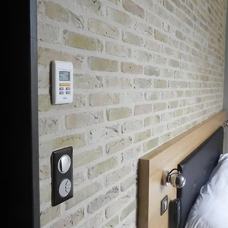 - Restaurant Au Tonnelier 3* 베르그