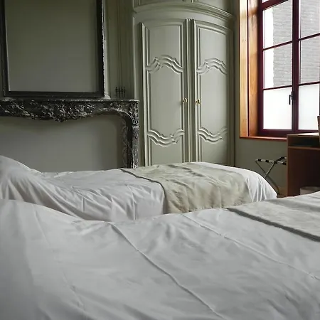 - Restaurant Au Tonnelier Hotel