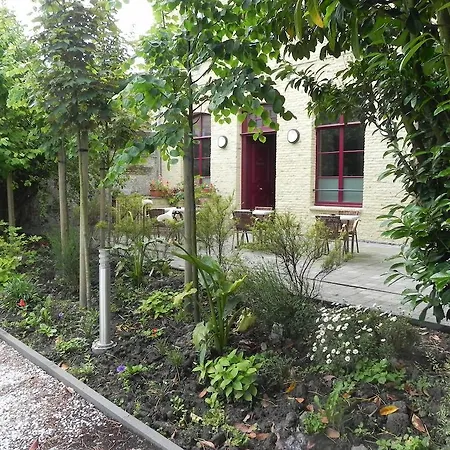 Au Tonnelier Hotel Bergues